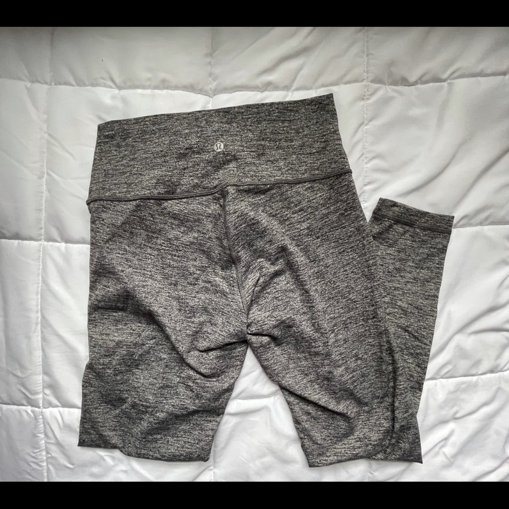 Lululemon Wunder Under leggings size 8 never worn